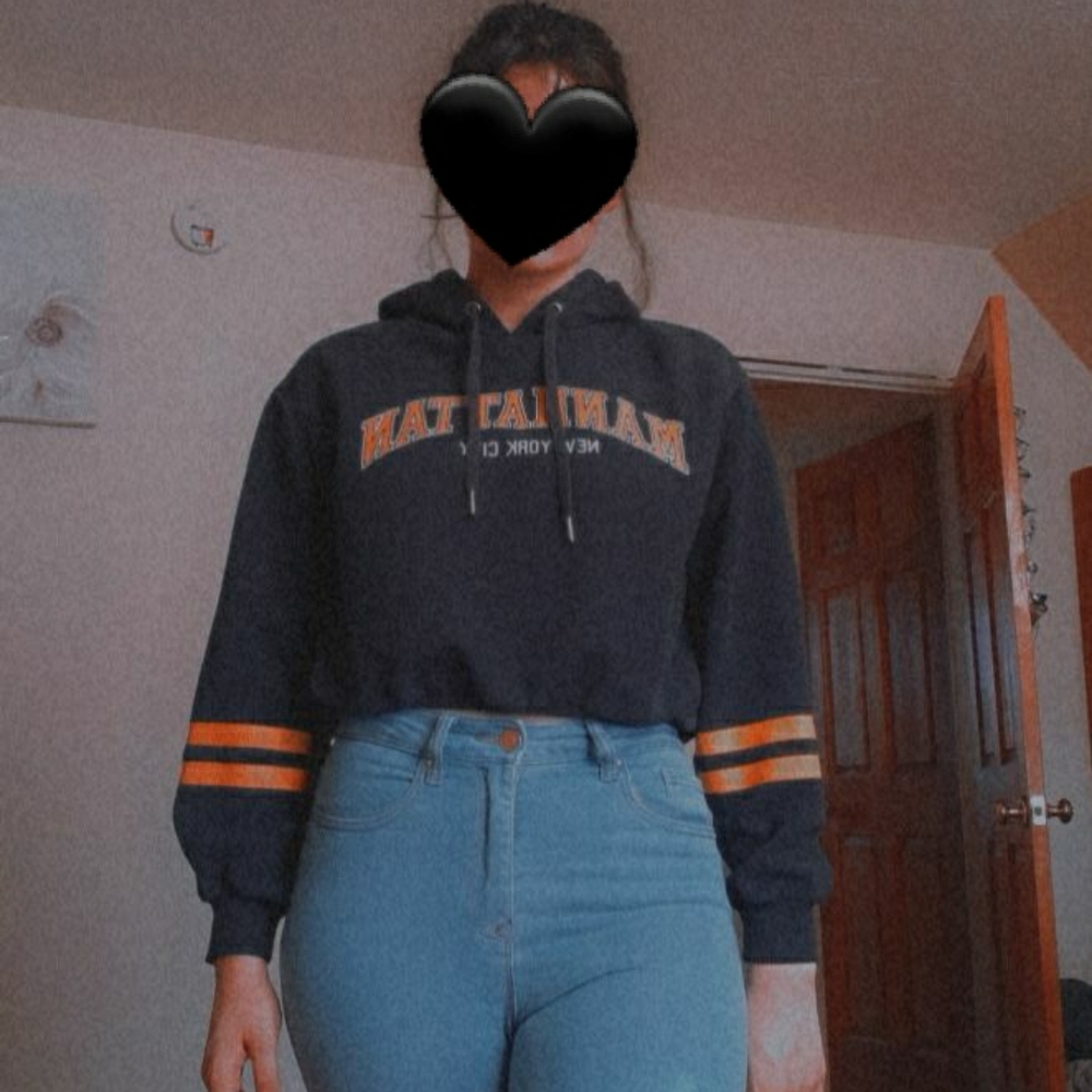 Navy blue New York cropped sweater